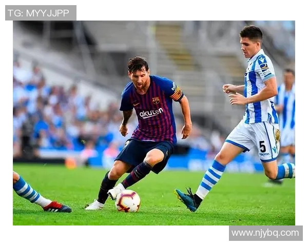 梅西足球之路精彩瞬间视频回顾展现传奇球星的辉煌成就与感人故事