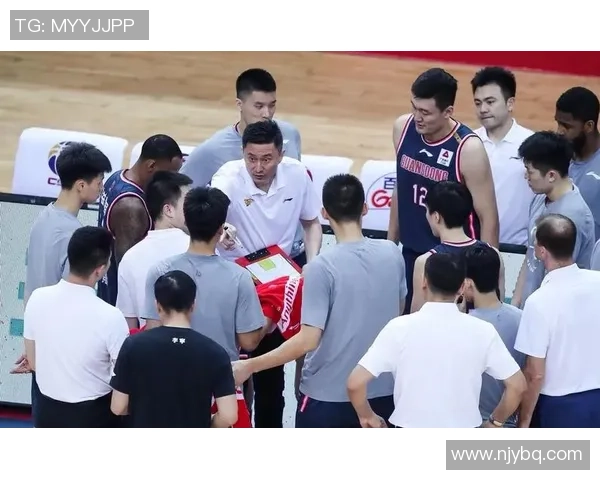 深圳篮球队的速度之道：如何在比赛中提升快攻效率与战术执行力